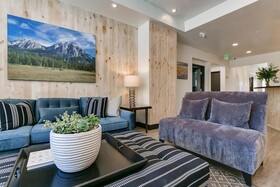 Silver Creek Hotel