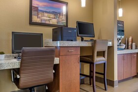 Comfort Inn & Suites