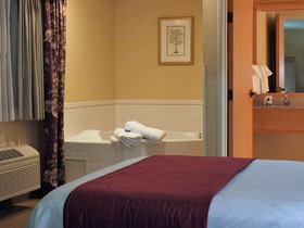 Best Western Plus Caldwell Inn & Suites