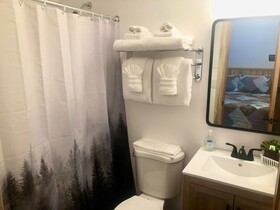 Alpine Lodge and RV Motel