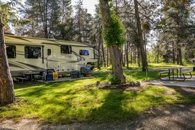 Alpine Lodge and RV Motel