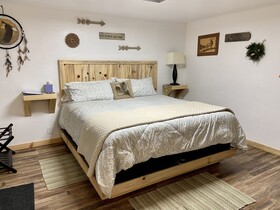 Cascade Lake Inn