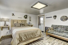 Cascade Lake Inn