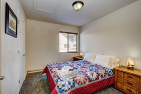 Cascade Lake Inn