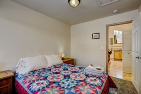 Cascade Lake Inn