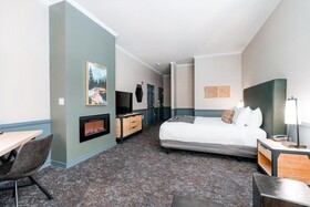Hotel NoBo Cascade, Tapestry Collection by Hilton
