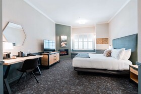 Hotel NoBo Cascade, Tapestry Collection by Hilton