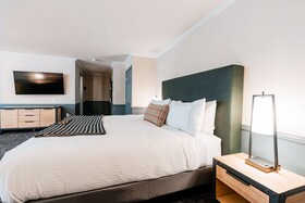 Hotel NoBo Cascade, Tapestry Collection by Hilton