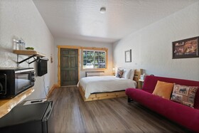 Lake Village Lodge