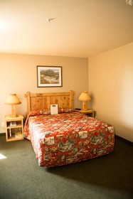 Boulder Creek Inn