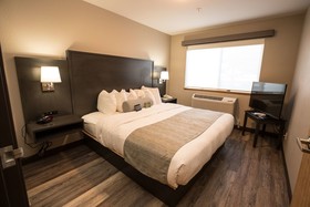 Best Western Sawtooth Inn & Suites