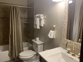Riverside Hot Springs Inn