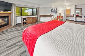 Best Western Plus McCall Lodge & Suites