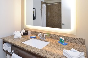 Holiday Inn Express & Suites Pocatello