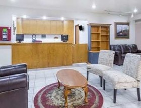 Super 8 by Wyndham Rexburg