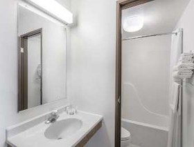 Super 8 by Wyndham Rexburg
