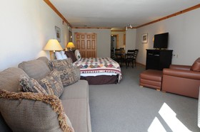 Selkirk Lodge