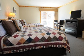 Selkirk Lodge