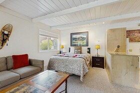 Atelier Condominiums