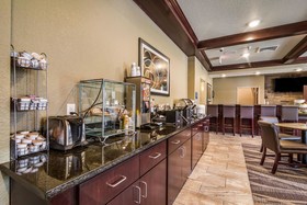 Cobblestone Hotel & Suites