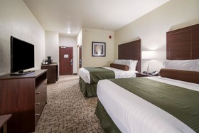 Cobblestone Hotel & Suites