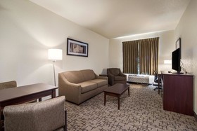 Cobblestone Hotel & Suites