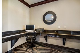 Cobblestone Hotel & Suites