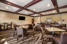 Cobblestone Hotel & Suites