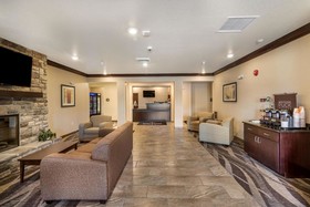 Cobblestone Hotel & Suites