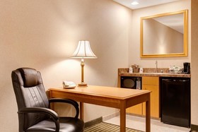 Hampton Inn & Suites Addison