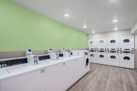 WoodSpring Suites Chicago Addison