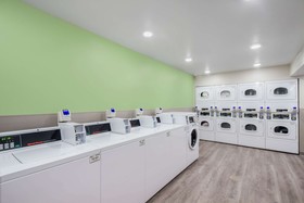 WoodSpring Suites Chicago Addison
