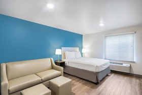 WoodSpring Suites Chicago Addison