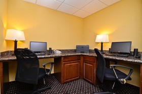 Best Western Plus Parkway Hotel