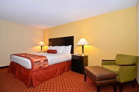 Best Western Plus Parkway Hotel