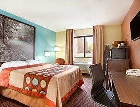 Super 8 by Wyndham Alton