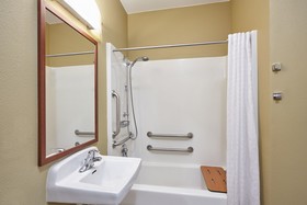 Candlewood Suites Aurora - Naperville