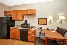 Candlewood Suites Aurora - Naperville