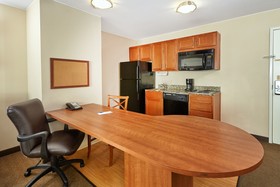 Candlewood Suites Aurora - Naperville