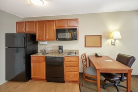 Candlewood Suites Aurora - Naperville
