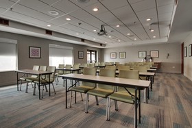 Holiday Inn Express & Suites Aurora - Naperville