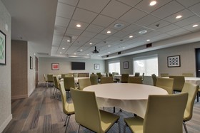 Holiday Inn Express & Suites Aurora - Naperville