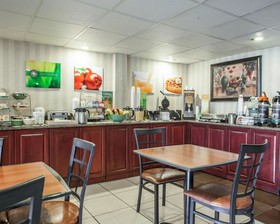 Quality Inn Aurora