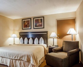 Quality Inn Aurora
