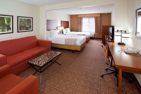 La Quinta Inn & Suites by Wyndham Bannockburn-Deerfield