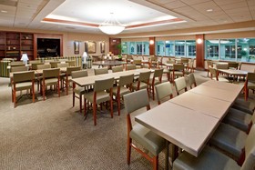 La Quinta Inn & Suites by Wyndham Bannockburn-Deerfield