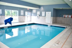 Holiday Inn Express & Suites Bensenville O'Hare