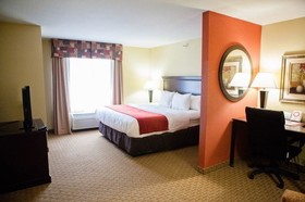Comfort Suites Bloomington I-55 And I-74