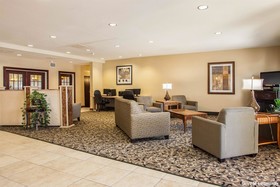 Comfort Suites Bloomington I-55 And I-74