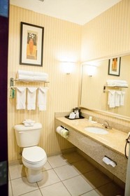 Comfort Suites Bloomington I-55 And I-74